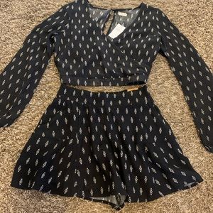 Two piece Hollister set!